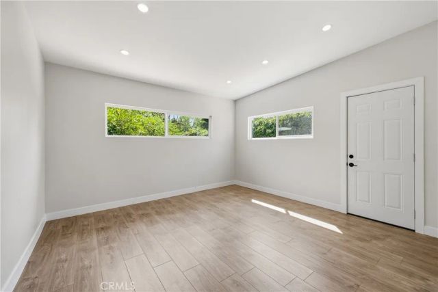 2904 W Chandler, Burbank, CA 91505