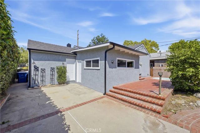 2904 W Chandler, Burbank, CA 91505