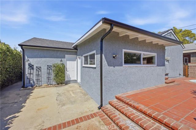 2904 W Chandler, Burbank, CA 91505