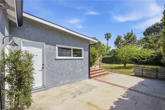 2904 W Chandler, Burbank, CA 91505