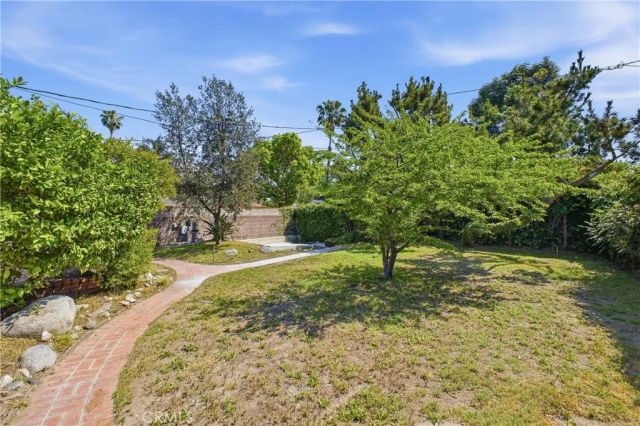 2904 W Chandler, Burbank, CA 91505