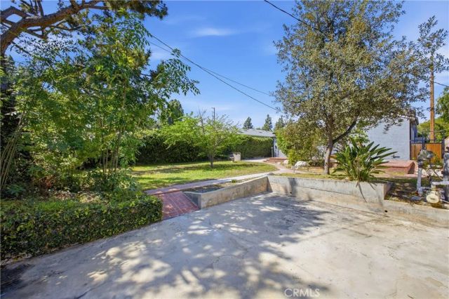 2904 W Chandler, Burbank, CA 91505