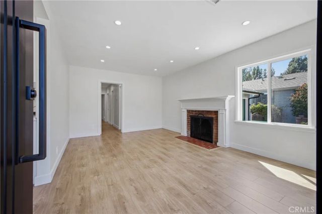 2904 W Chandler, Burbank, CA 91505