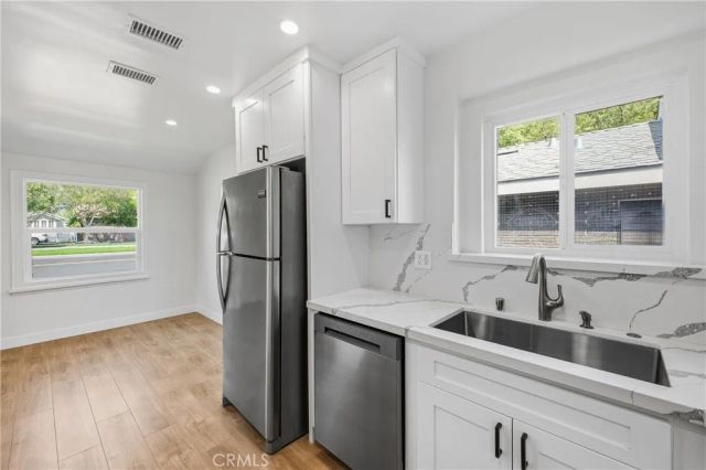 2904 W Chandler, Burbank, CA 91505