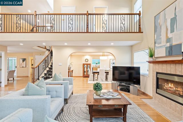 166 Midship Dr, Hercules, CA 94547