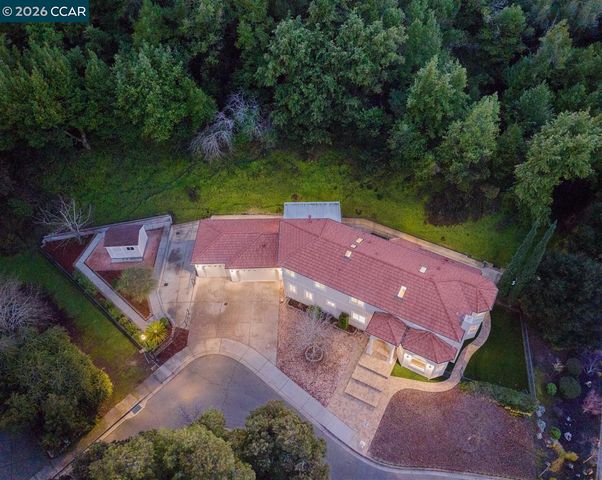 166 Midship Dr, Hercules, CA 94547