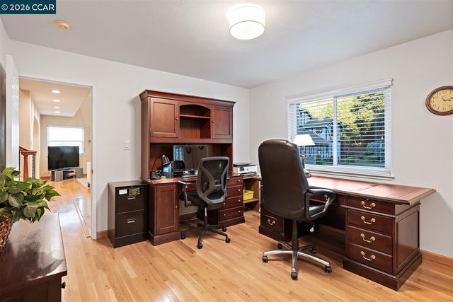 166 Midship Dr, Hercules, CA 94547