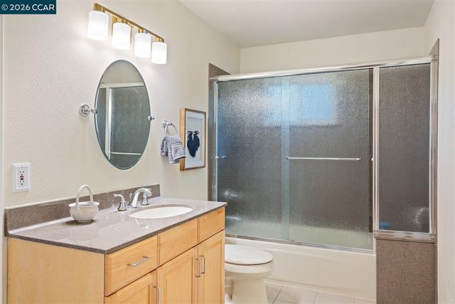 166 Midship Dr, Hercules, CA 94547