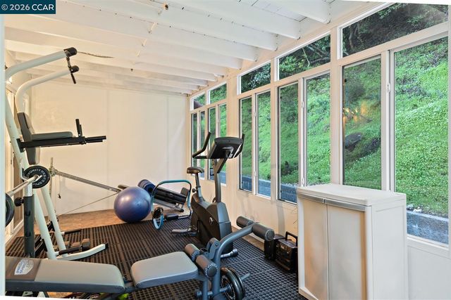 166 Midship Dr, Hercules, CA 94547