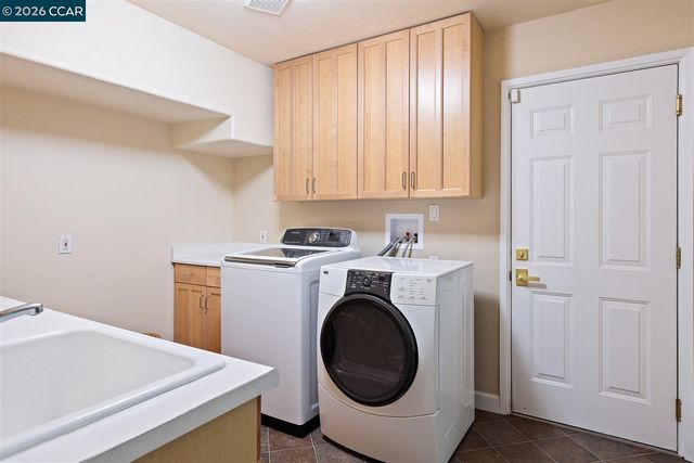 166 Midship Dr, Hercules, CA 94547