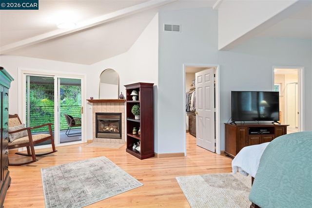 166 Midship Dr, Hercules, CA 94547