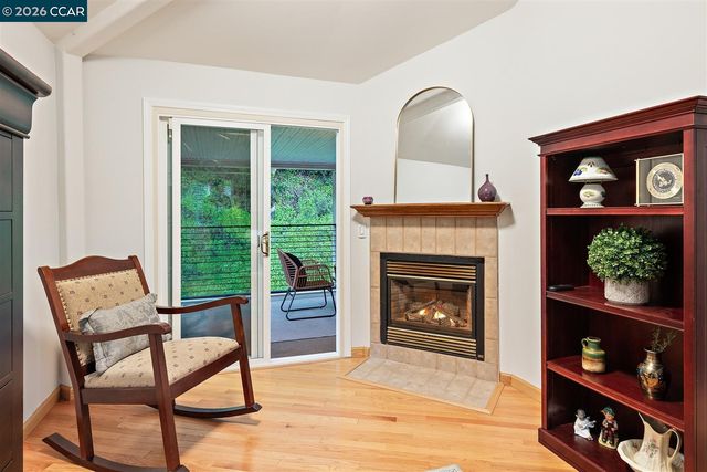 166 Midship Dr, Hercules, CA 94547