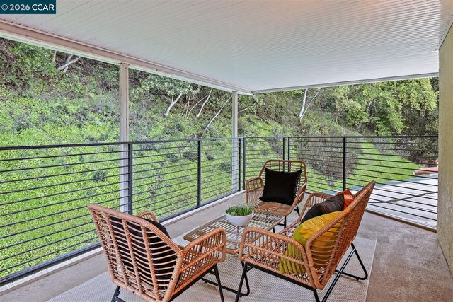 166 Midship Dr, Hercules, CA 94547