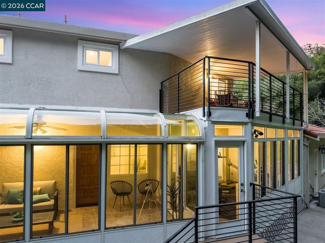 166 Midship Dr, Hercules, CA 94547