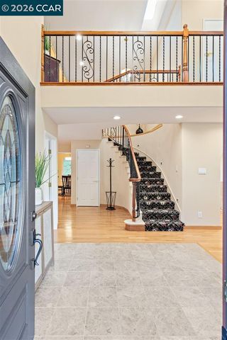 166 Midship Dr, Hercules, CA 94547