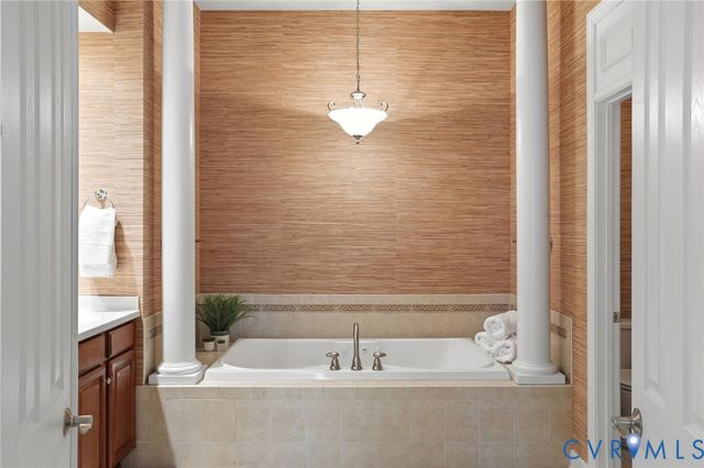 3465 Manor Grove Cir, Glen Allen, VA 23059