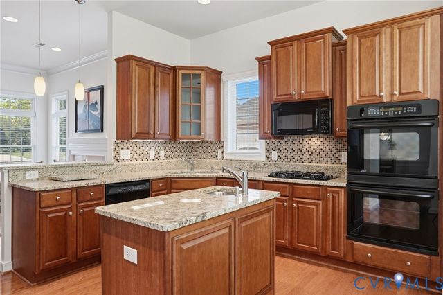 3465 Manor Grove Cir, Glen Allen, VA 23059