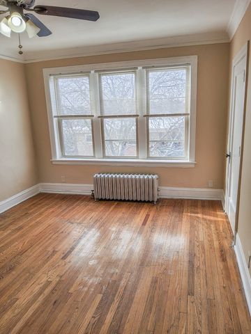 4745 N Kenneth Avenue 3, Chicago, IL 60630