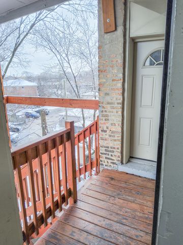 4745 N Kenneth Avenue 3, Chicago, IL 60630