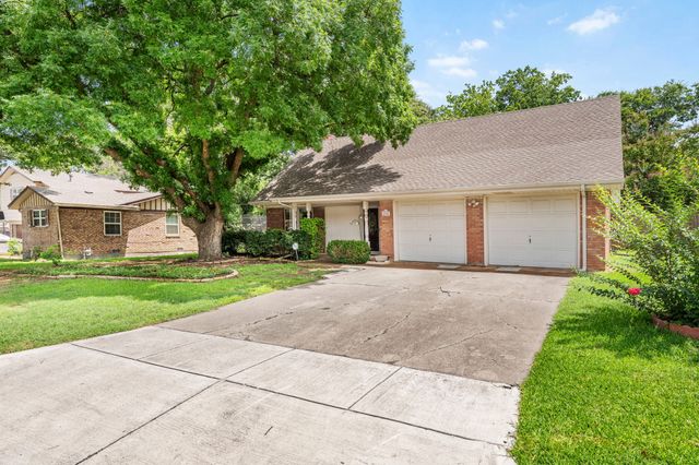4700 Roxie Street, Haltom City, TX 76117
