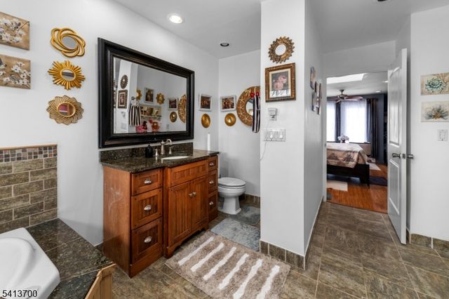 34 Race Track Dr, West Milford Twp., NJ 07421