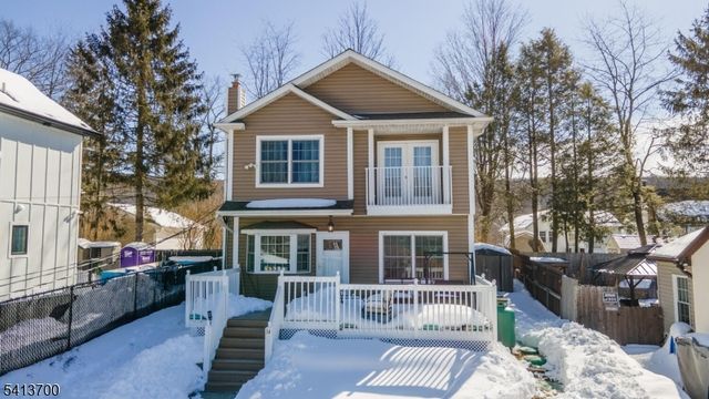 34 Race Track Dr, West Milford Twp., NJ 07421