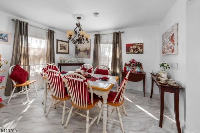 34 Race Track Dr, West Milford Twp., NJ 07421