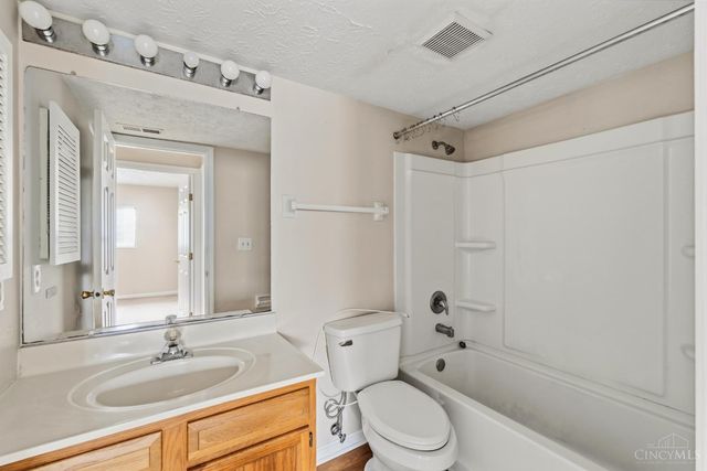 9511 Canyon Pass Drive, West Chester, OH 45011