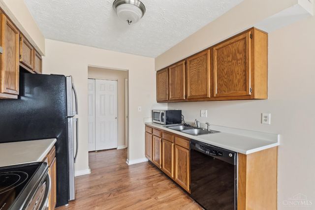 9511 Canyon Pass Drive, West Chester, OH 45011
