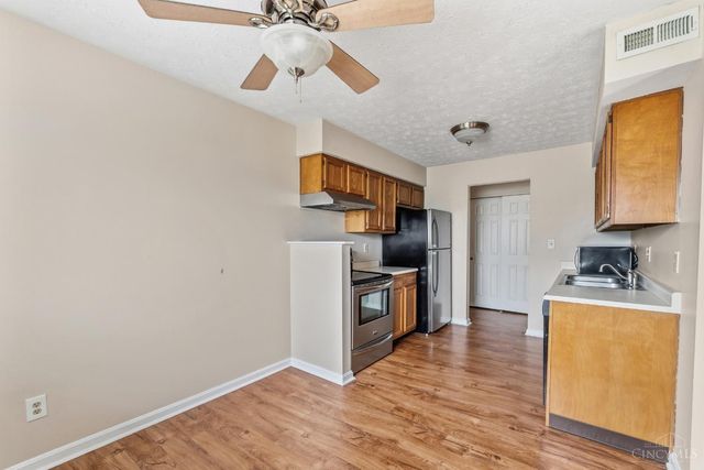 9511 Canyon Pass Drive, West Chester, OH 45011