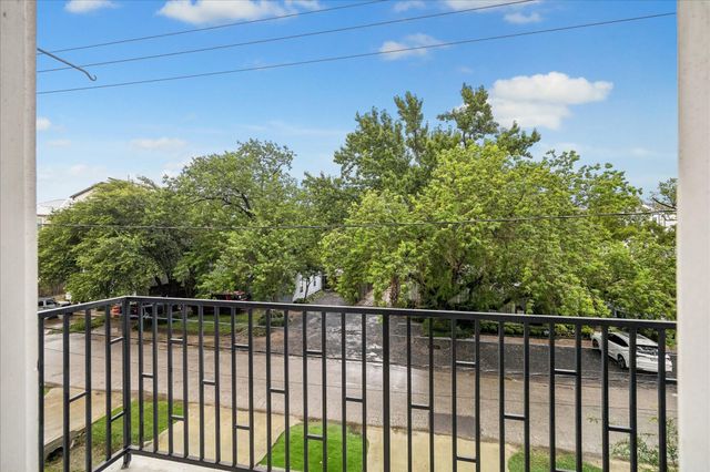 1222 W 21st Street, Houston, TX 77008