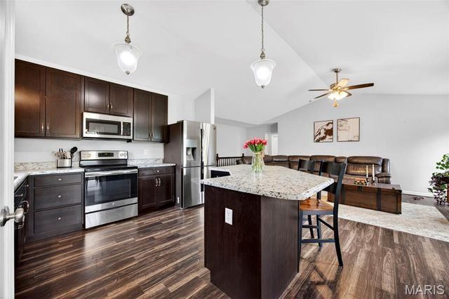 448 Peruque Hills Parkway, Wentzville, MO 63385