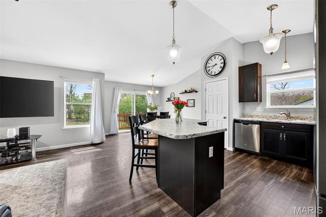 448 Peruque Hills Parkway, Wentzville, MO 63385