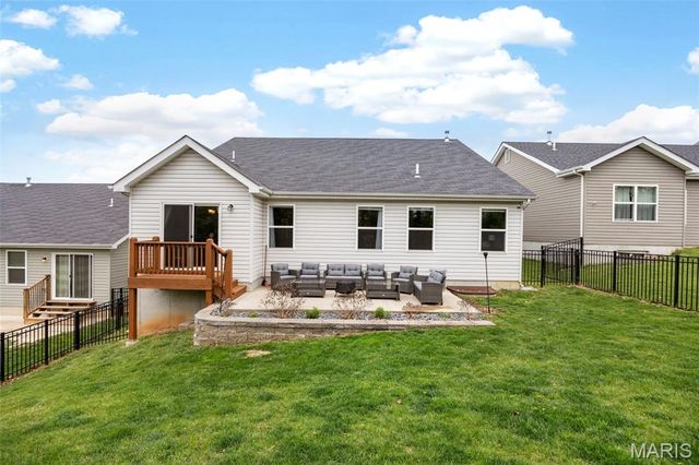 448 Peruque Hills Parkway, Wentzville, MO 63385
