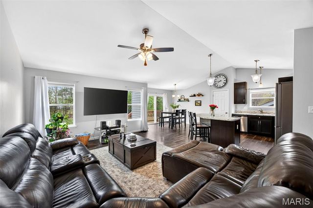 448 Peruque Hills Parkway, Wentzville, MO 63385