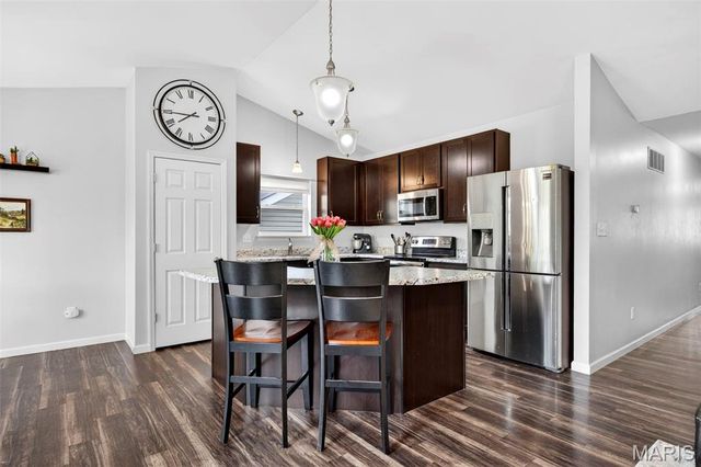 448 Peruque Hills Parkway, Wentzville, MO 63385