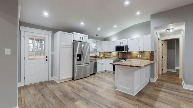 108 Decatur St, Shelbyville, TN 37160