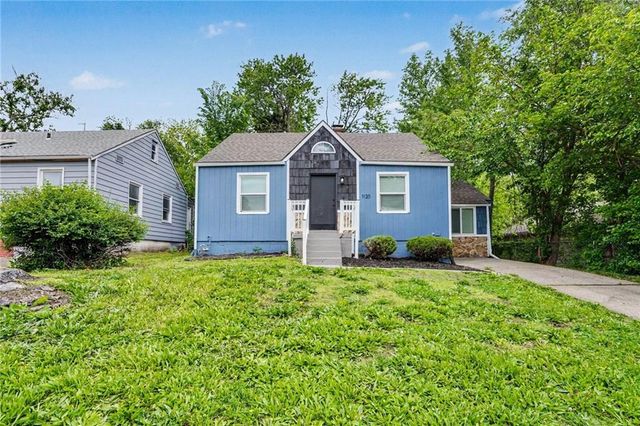 1120 E 79th Street, Kansas City, MO 64131