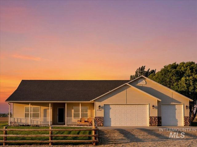 27240 Pioneer Ln, Parma, ID 83660