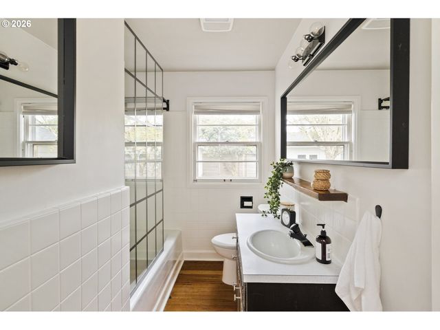 4825 Ne 40TH Ave, Portland, OR 97211