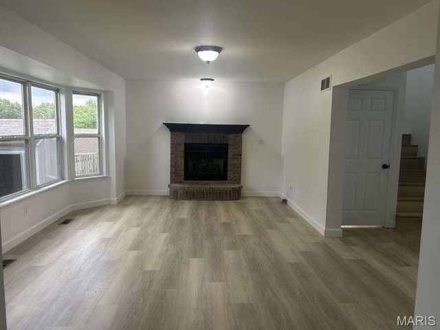 25 Owls Rest Court, Winfield, MO 63389