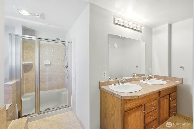 7919 194th Place SW, Edmonds, WA 98026