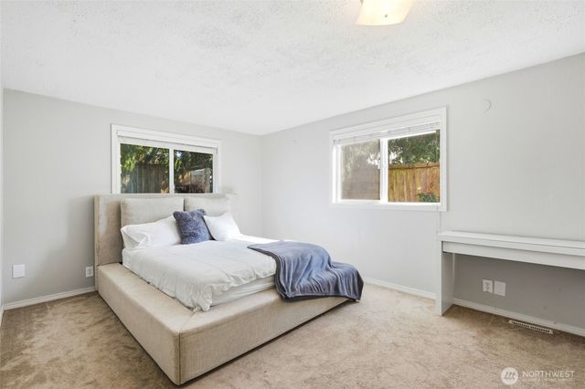 7919 194th Place SW, Edmonds, WA 98026