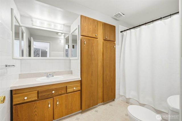 7919 194th Place SW, Edmonds, WA 98026