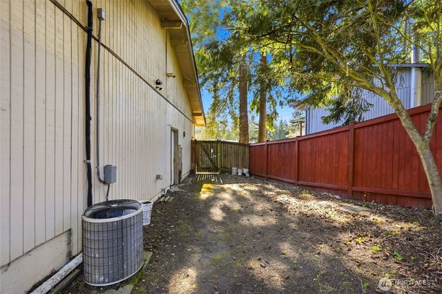 7919 194th Place SW, Edmonds, WA 98026