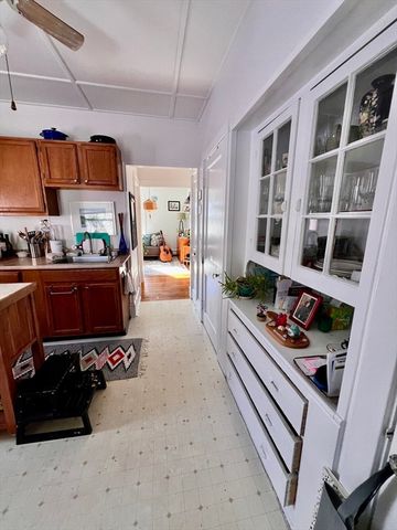 14 Fairview Ave 4, Saugus, MA 01906