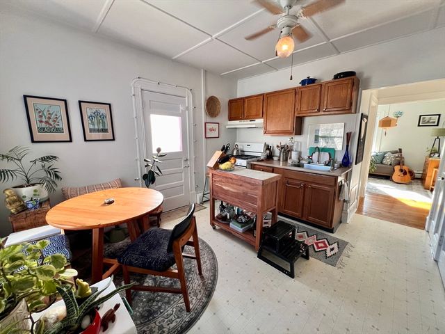 14 Fairview Ave 4, Saugus, MA 01906