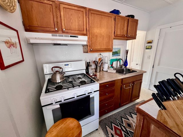 14 Fairview Ave 4, Saugus, MA 01906