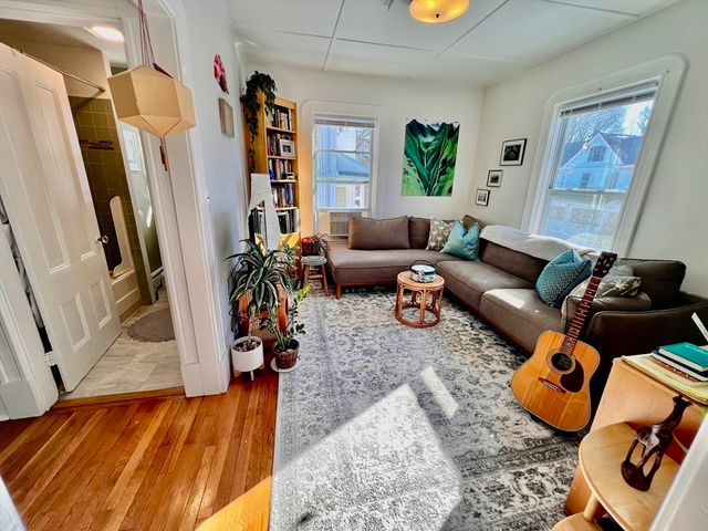 14 Fairview Ave 4, Saugus, MA 01906