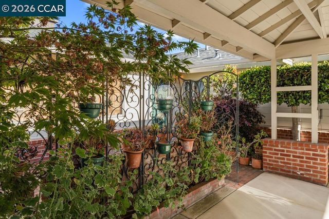 18508 Madison Ave, Castro Valley, CA 94546